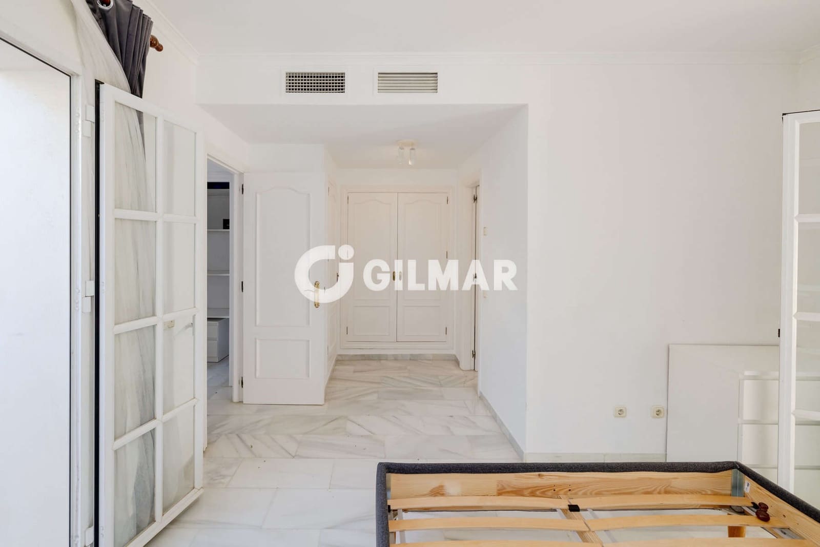 4 Zimmer Reihenhaus zu verkaufen in New Golden Mile mit Pool - 480.000 € (Ref: 10033106)