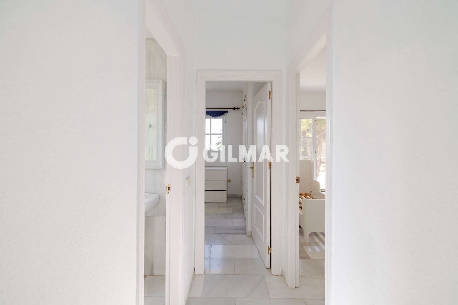 4 Zimmer Reihenhaus zu verkaufen in New Golden Mile mit Pool - 480.000 € (Ref: 10033106)
