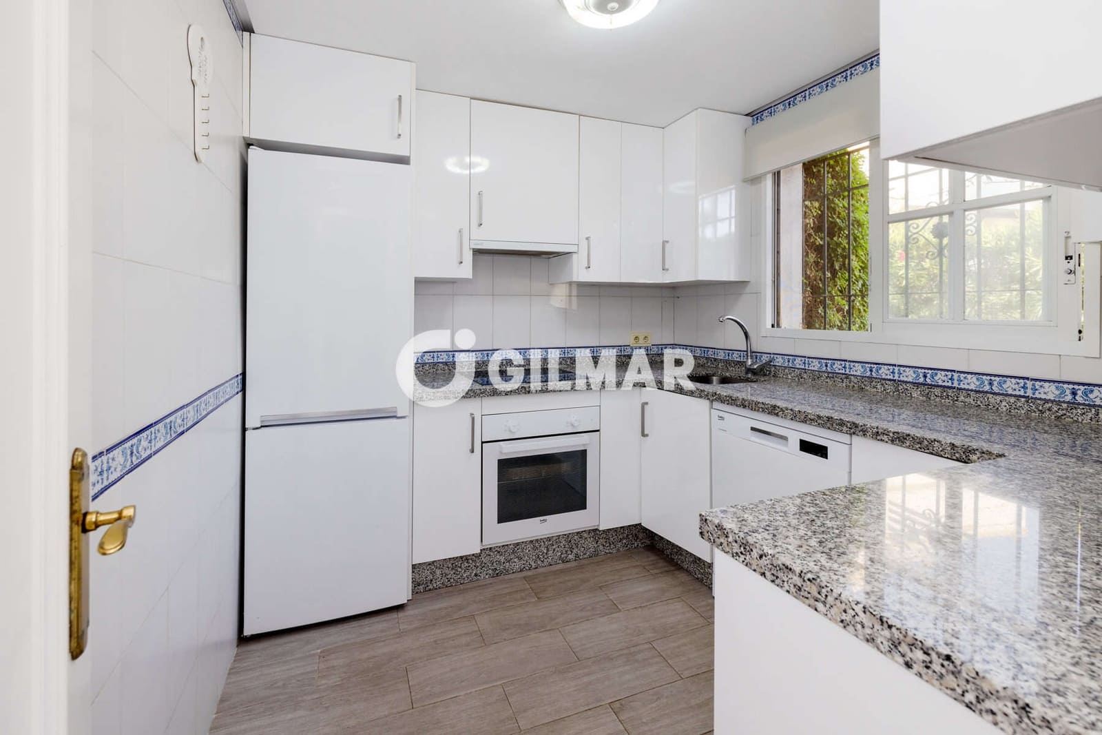 4 Zimmer Reihenhaus zu verkaufen in New Golden Mile mit Pool - 480.000 € (Ref: 10033106)