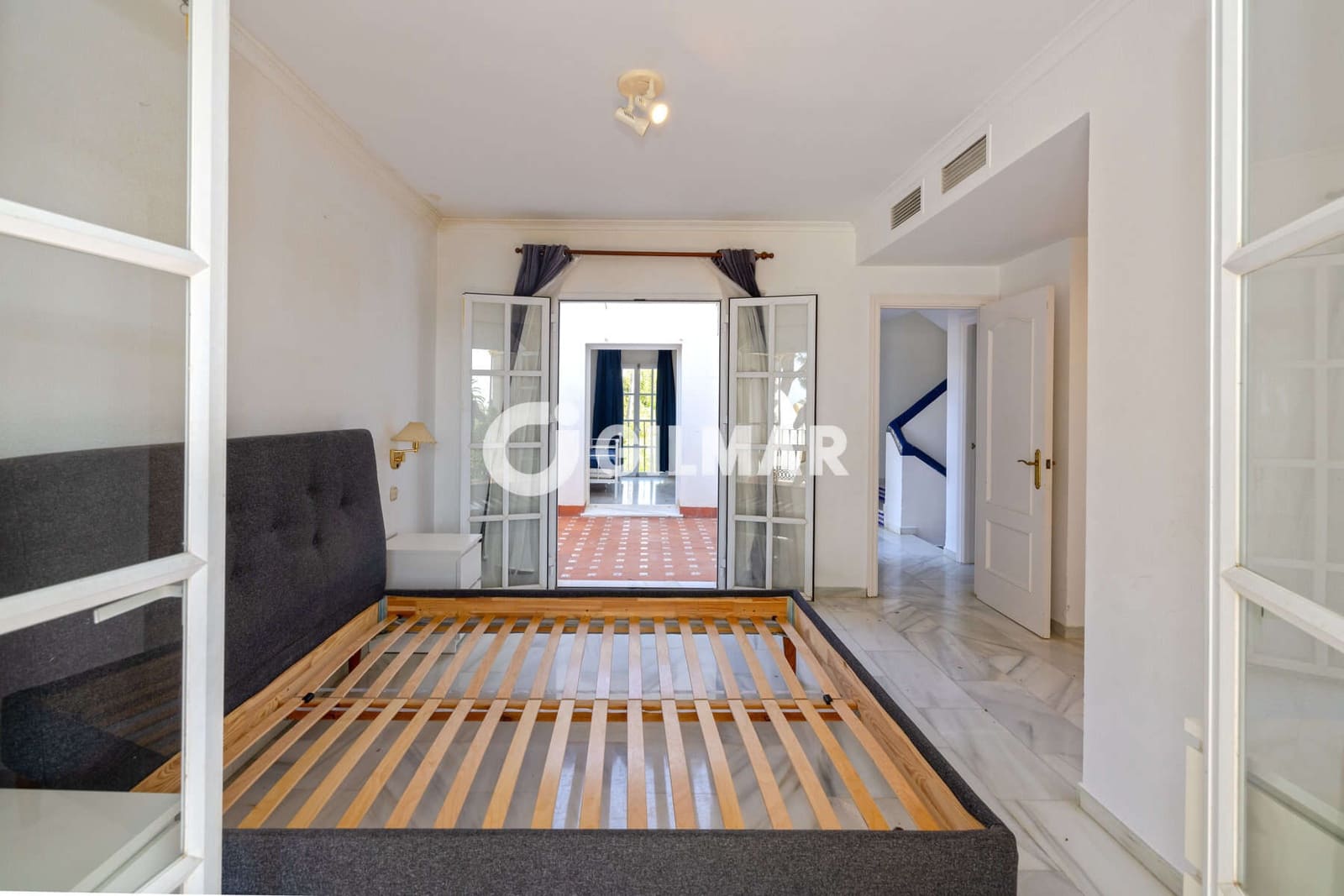 4 Zimmer Reihenhaus zu verkaufen in New Golden Mile mit Pool - 480.000 € (Ref: 10033106)