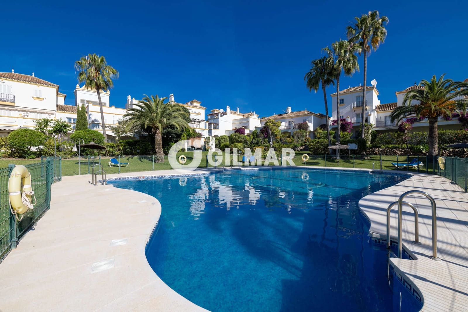 4 Zimmer Reihenhaus zu verkaufen in New Golden Mile mit Pool - 480.000 € (Ref: 10033106)