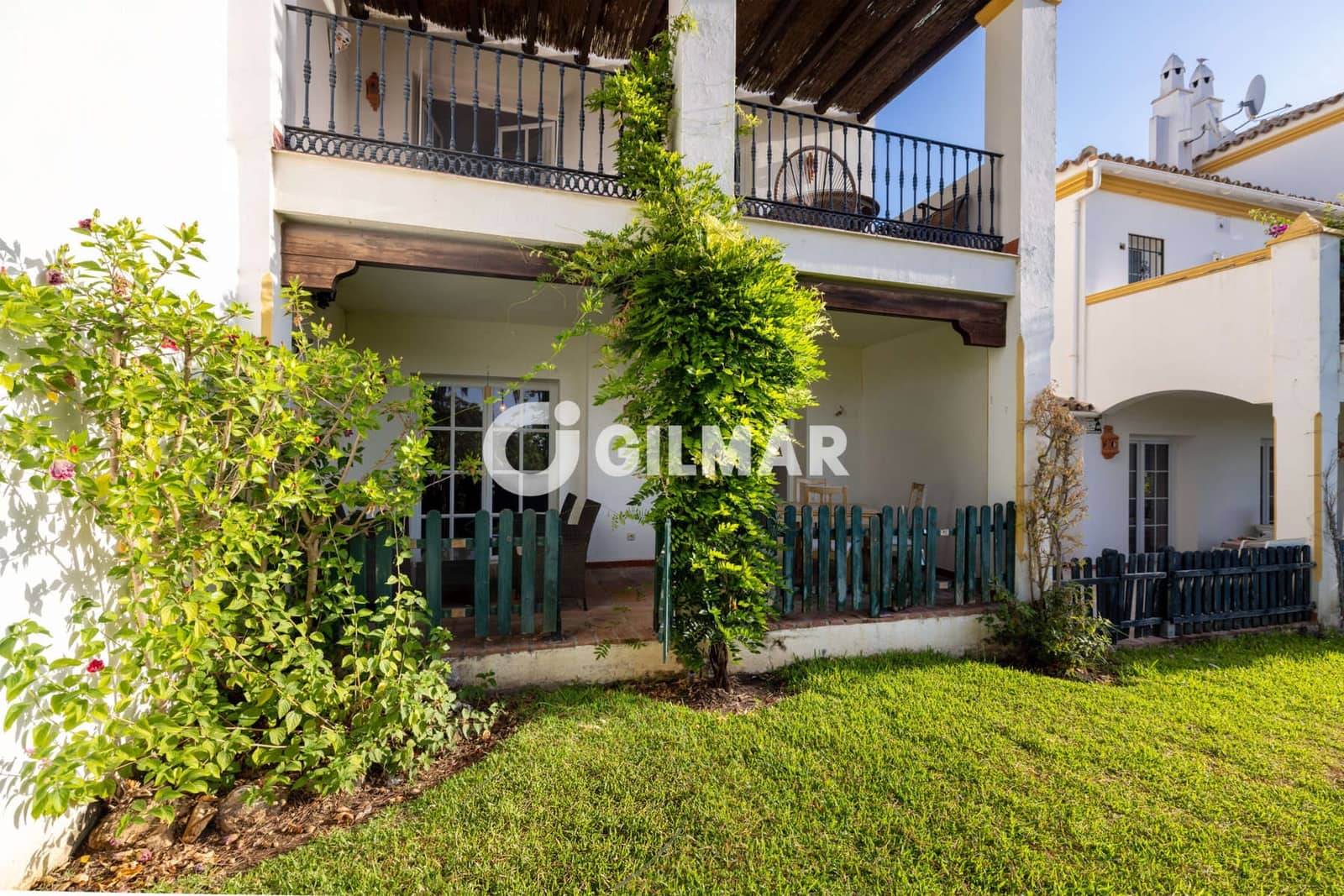 4 Zimmer Reihenhaus zu verkaufen in New Golden Mile mit Pool - 480.000 € (Ref: 10033106)