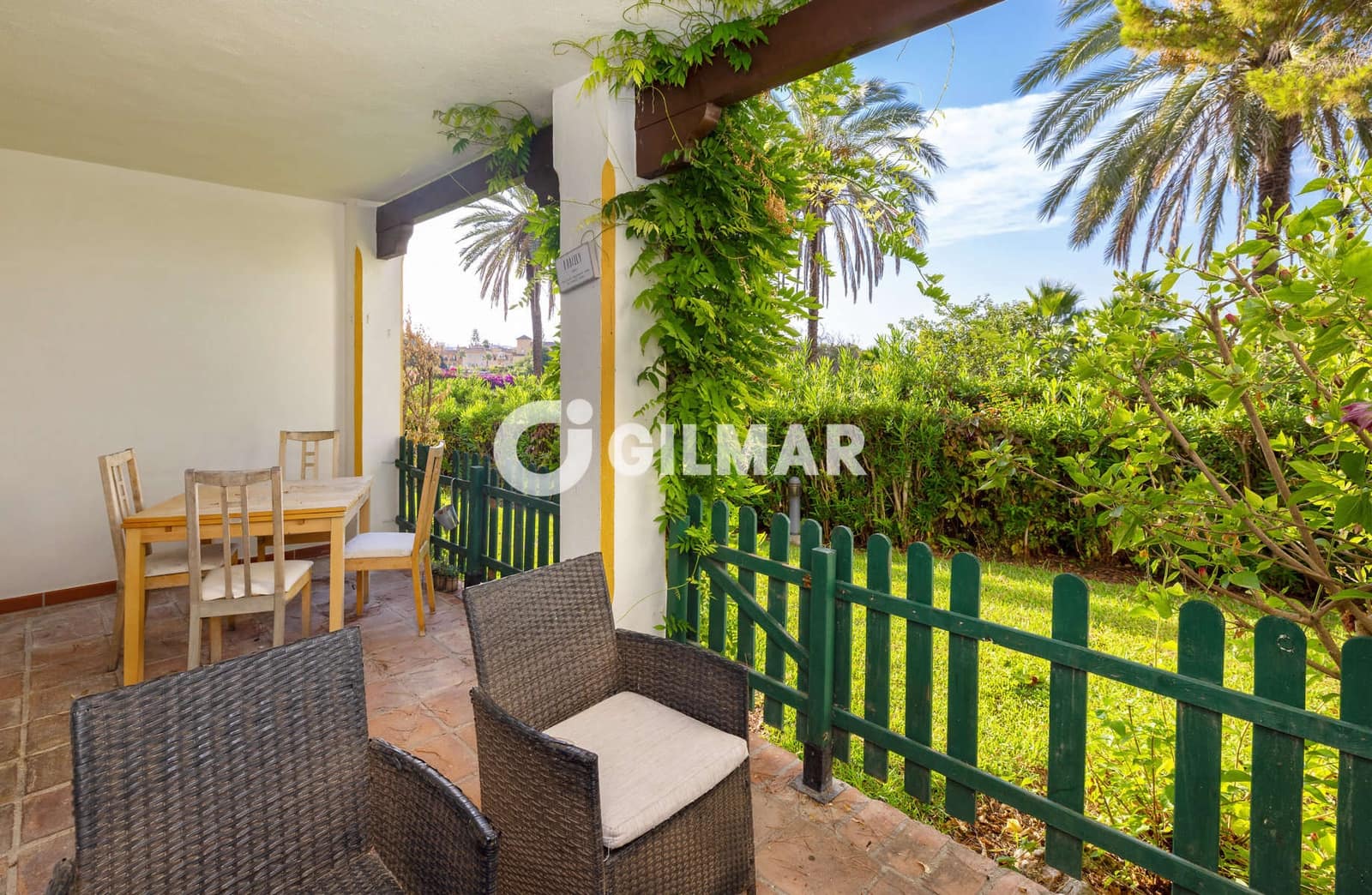 4 Zimmer Reihenhaus zu verkaufen in New Golden Mile mit Pool - 480.000 € (Ref: 10033106)