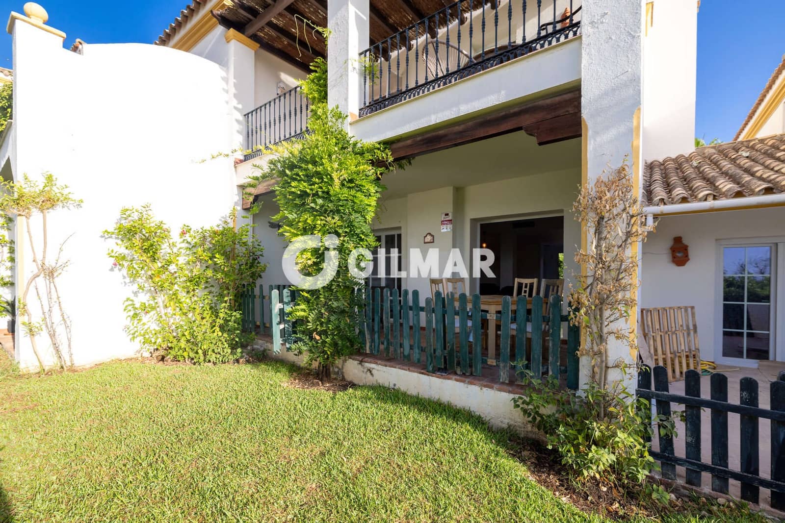 4 Zimmer Reihenhaus zu verkaufen in New Golden Mile mit Pool - 480.000 € (Ref: 10033106)