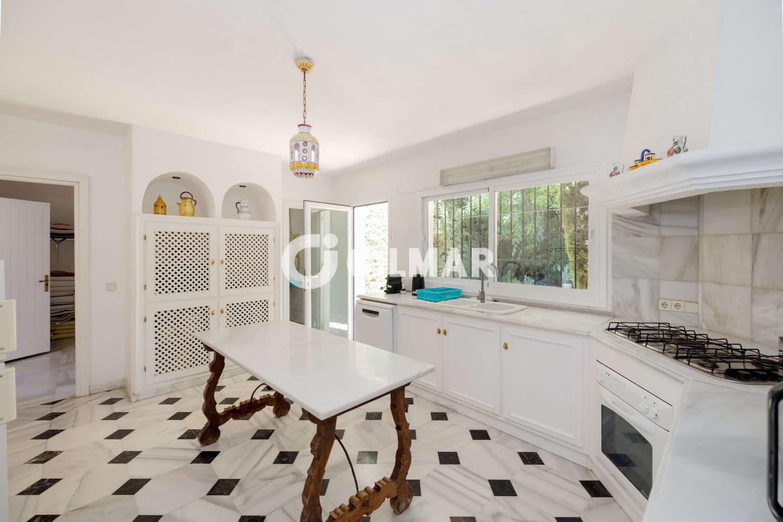 8 sovrum Villa till salu i Benahavis med pool garage - 3 900 000 € (Ref: 10034247)