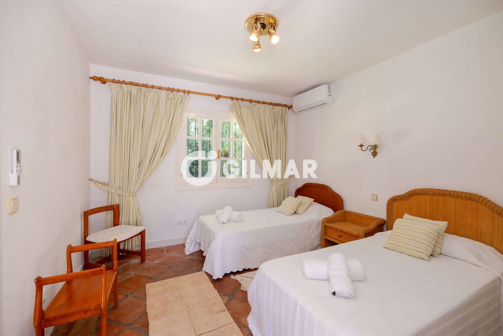 8 sovrum Villa till salu i Benahavis med pool garage - 3 900 000 € (Ref: 10034247)