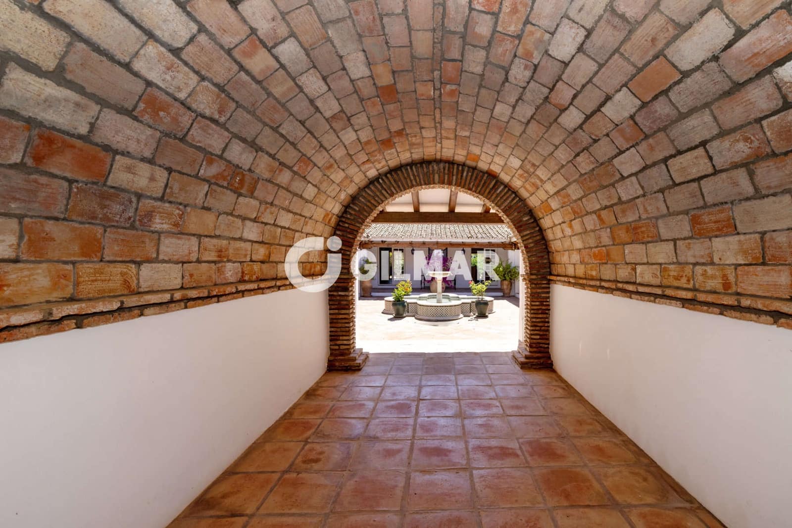 8 sovrum Villa till salu i Benahavis med pool garage - 3 900 000 € (Ref: 10034247)