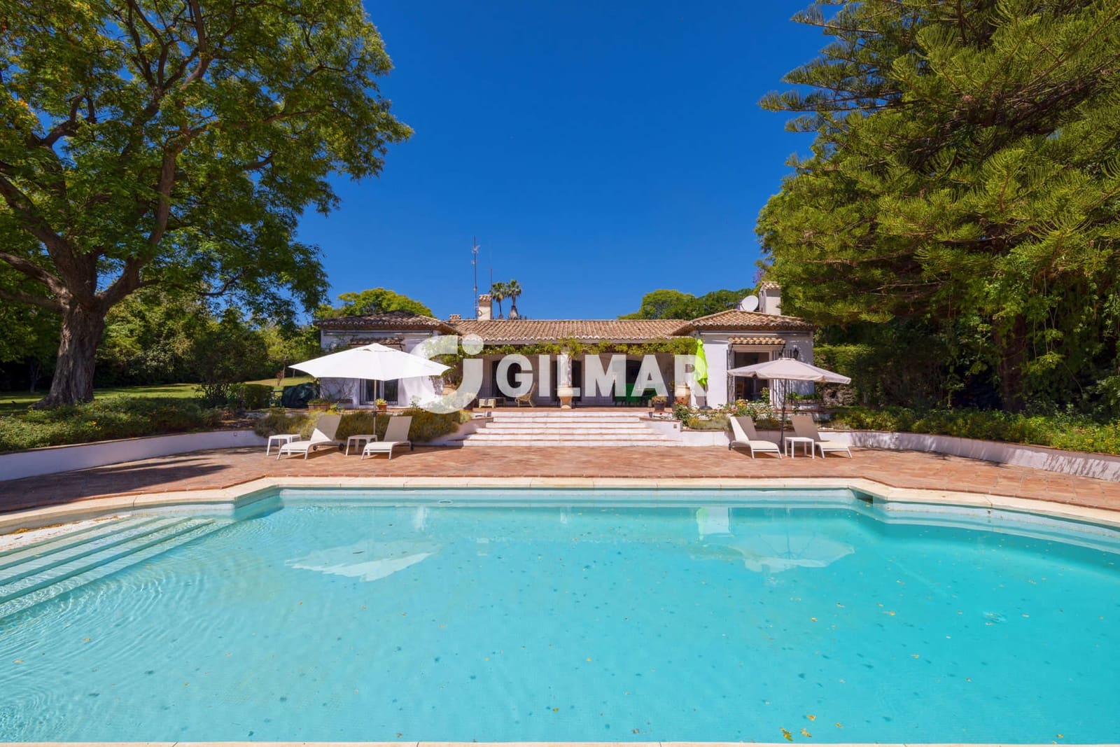 8 sovrum Villa till salu i Benahavis med pool garage - 3 900 000 € (Ref: 10034247)