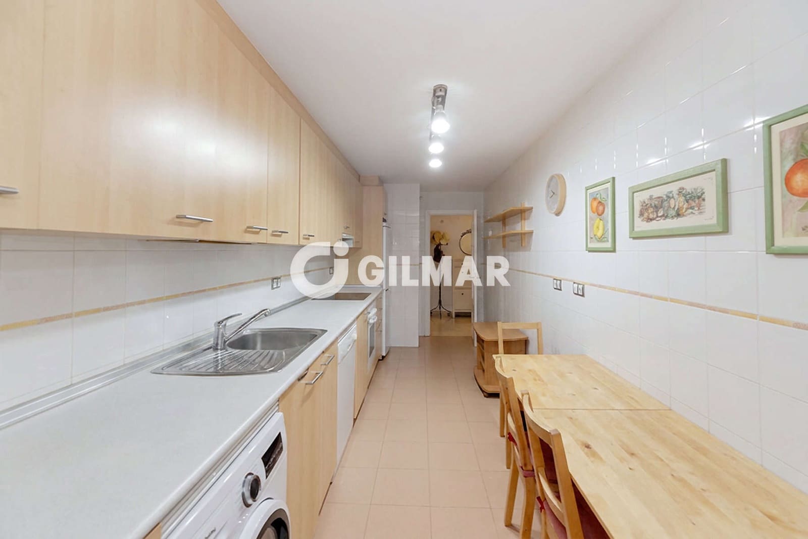 3 makuuhuone Asunto myytävänä paikassa San Luis de Sabinillas mukana uima-altaan 
autotalli - 750 000 € (Ref: 10035656)