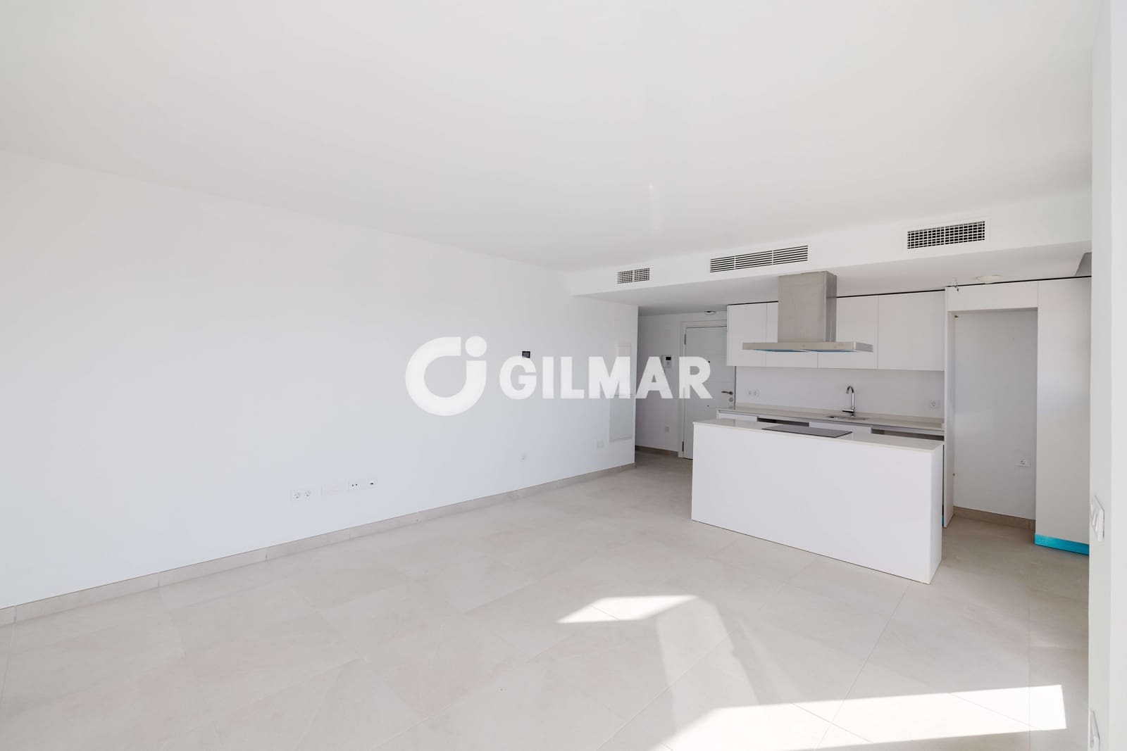 Ático de 3 habitaciones en El Chaparral en venta con piscina garaje - 550.000 € (Ref: 10035733)