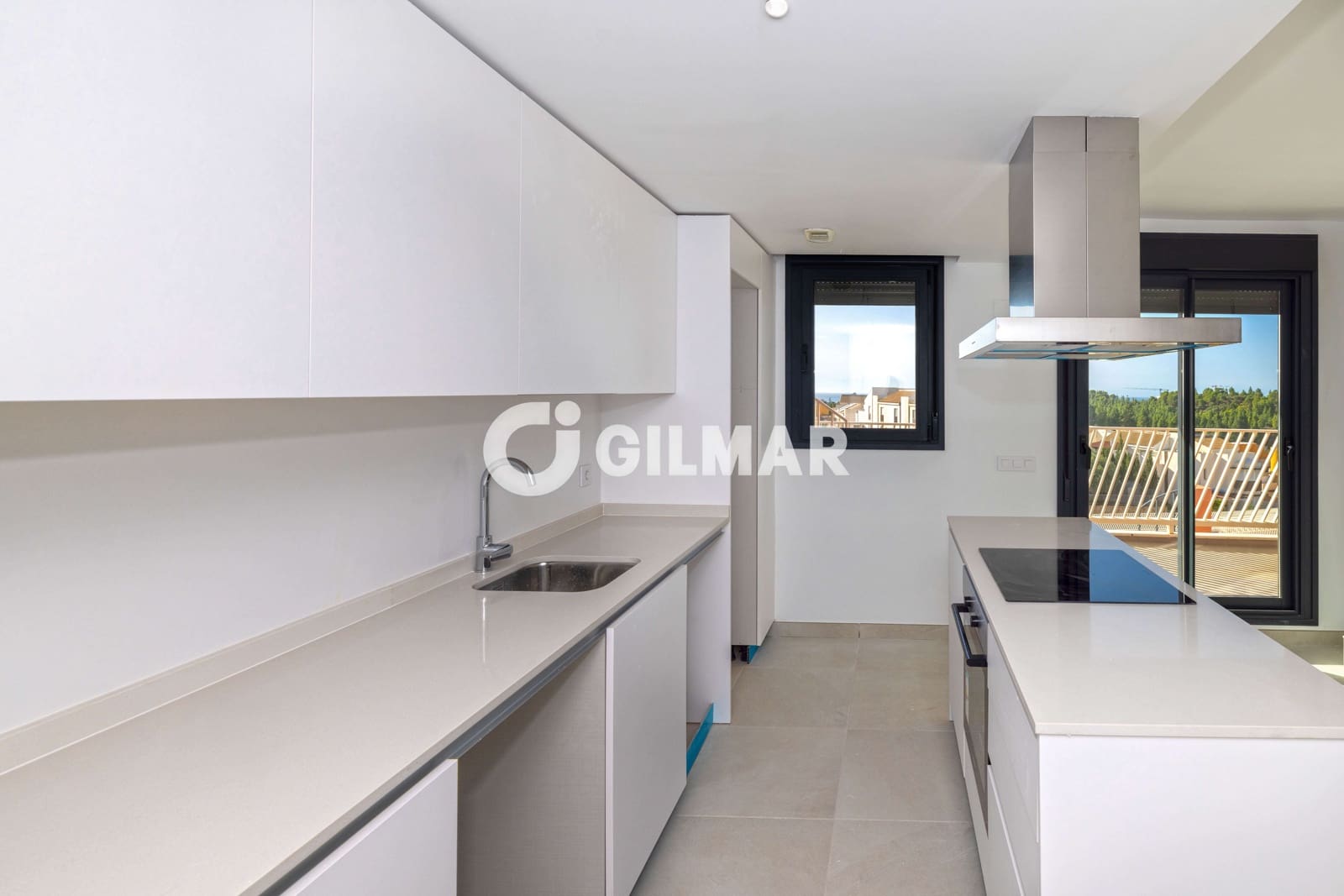 Ático de 3 habitaciones en El Chaparral en venta con piscina garaje - 550.000 € (Ref: 10035733)
