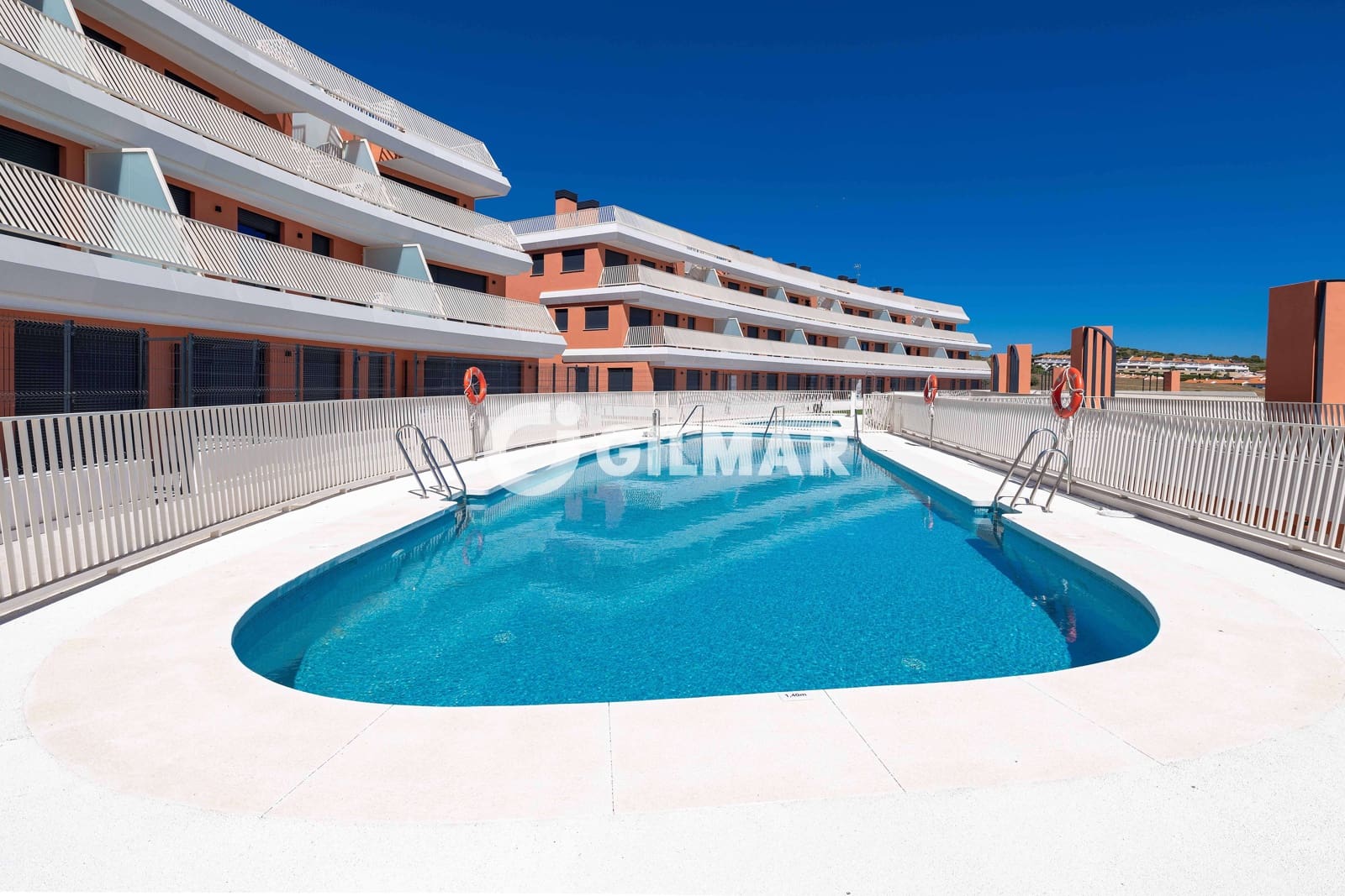 Ático de 3 habitaciones en El Chaparral en venta con piscina garaje - 550.000 € (Ref: 10035733)
