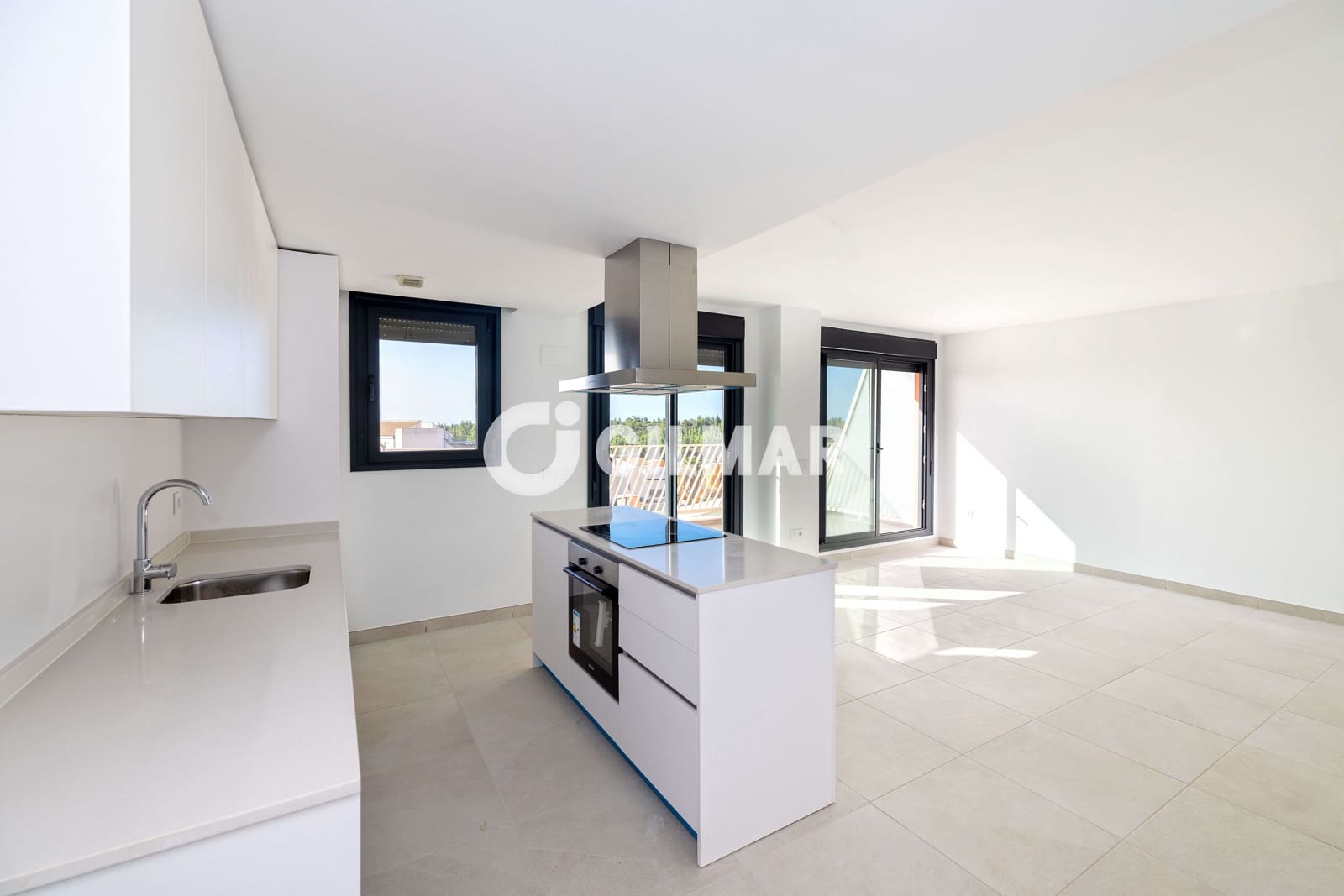 Ático de 3 habitaciones en El Chaparral en venta con piscina garaje - 550.000 € (Ref: 10035733)