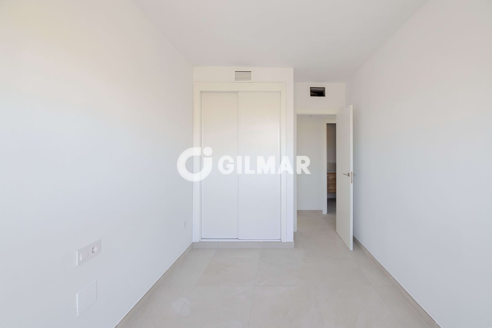 Ático de 3 habitaciones en El Chaparral en venta con piscina garaje - 550.000 € (Ref: 10035733)