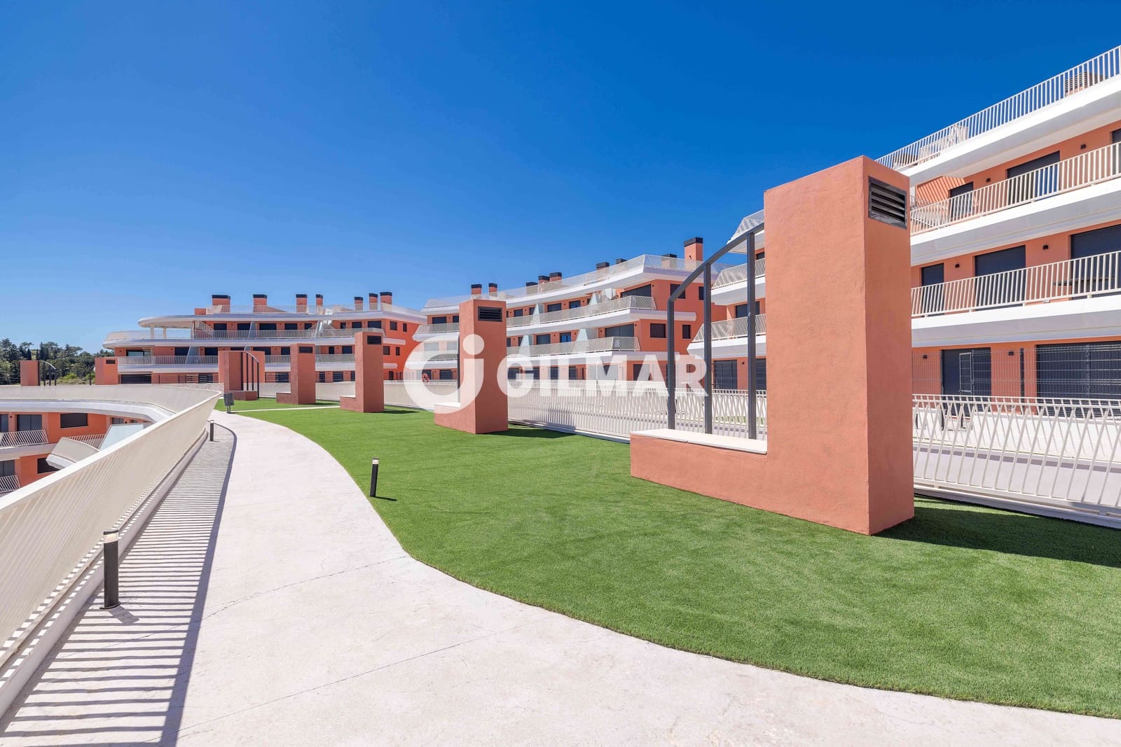 Ático de 3 habitaciones en El Chaparral en venta con piscina garaje - 550.000 € (Ref: 10035733)