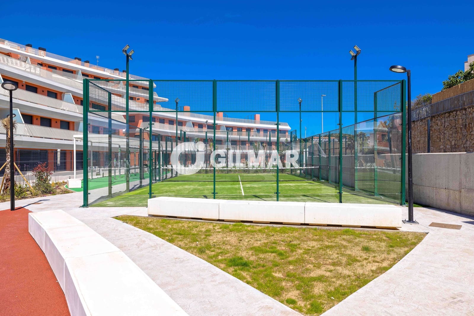 Ático de 3 habitaciones en El Chaparral en venta con piscina garaje - 550.000 € (Ref: 10035733)