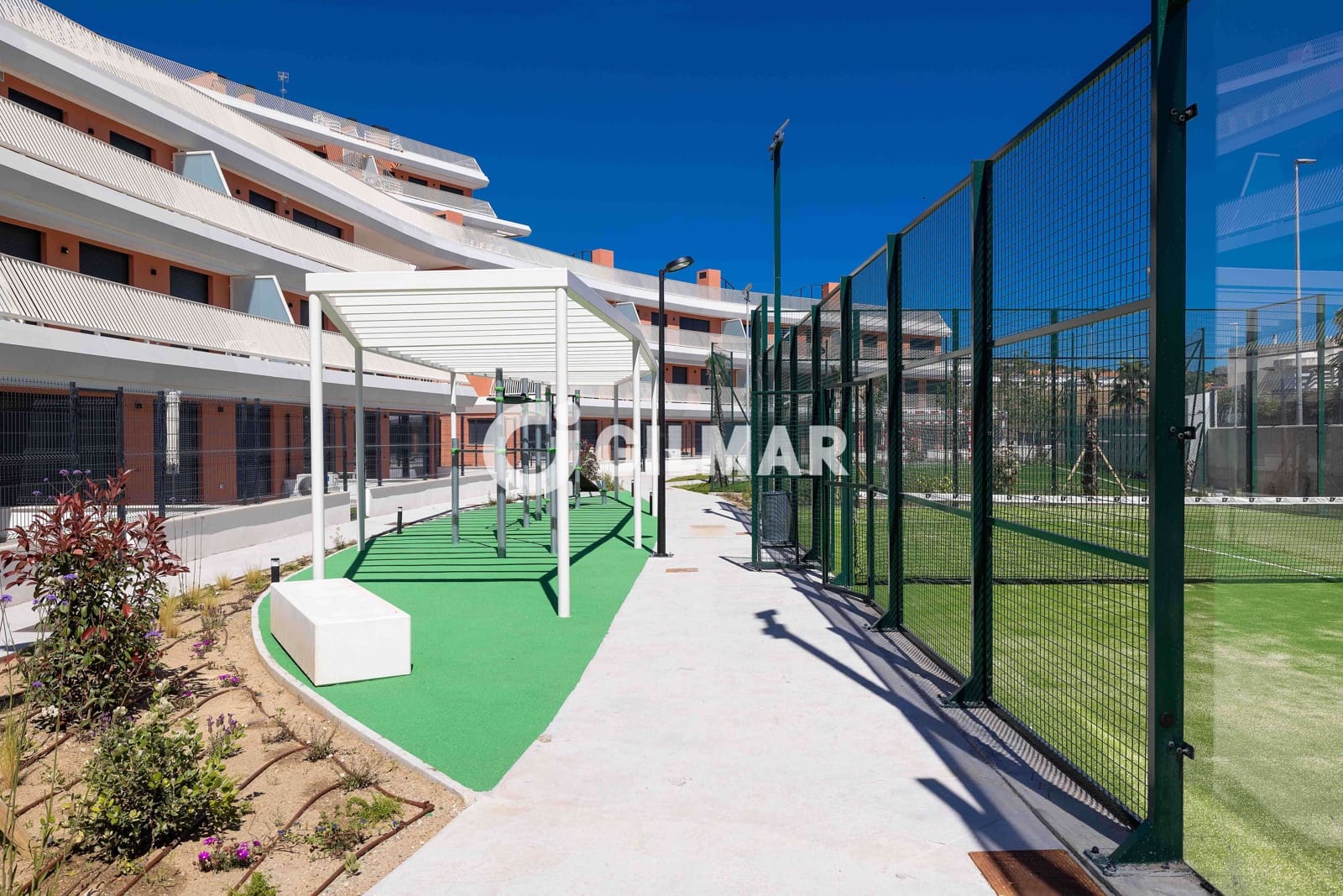 Ático de 3 habitaciones en El Chaparral en venta con piscina garaje - 550.000 € (Ref: 10035733)