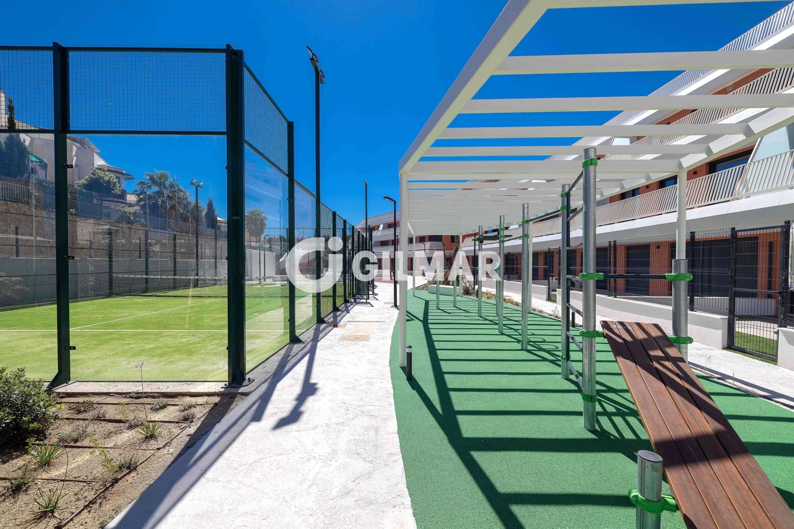 Ático de 3 habitaciones en El Chaparral en venta con piscina garaje - 550.000 € (Ref: 10035733)