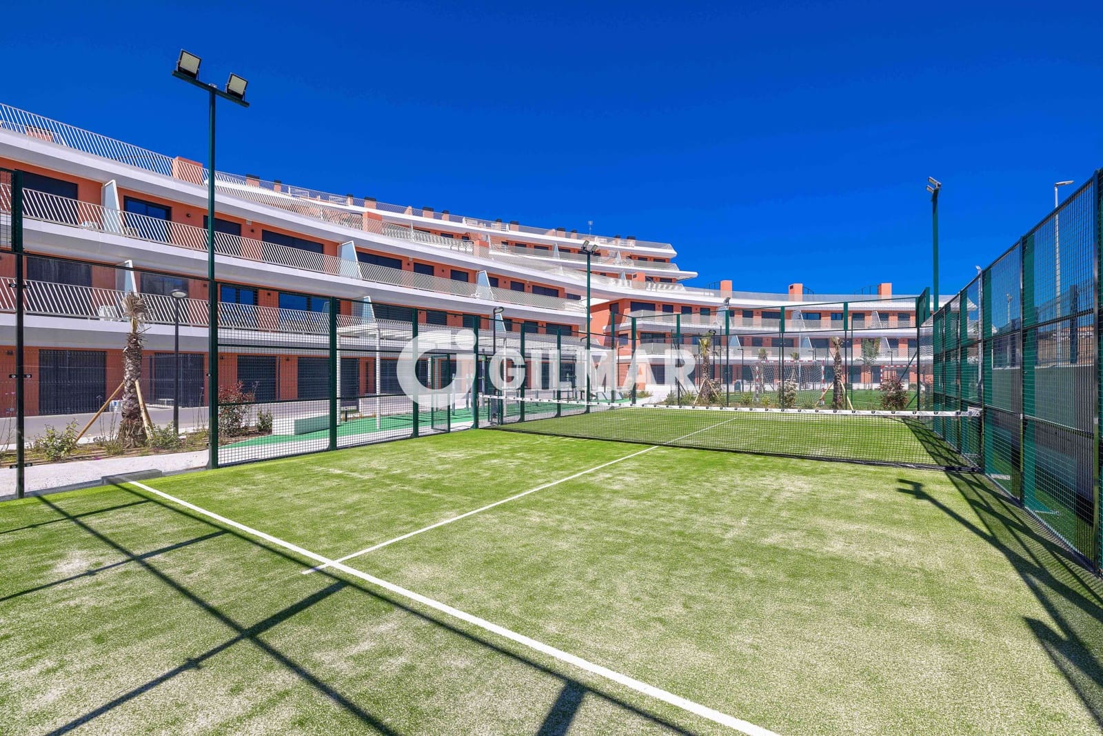 Ático de 3 habitaciones en El Chaparral en venta con piscina garaje - 550.000 € (Ref: 10035733)