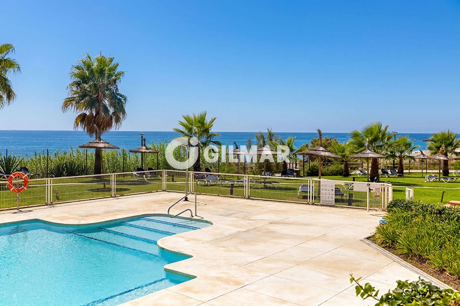 2 quarto Penthouse para venda em Bahia de Casares com piscina garagem - 520 000 € (Ref: 10037686)