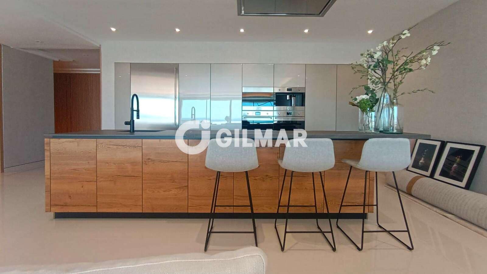 4 slaapkamer Flat te koop in Nueva Andalucia met zwembad garage - € 5.900.000 (Ref: 10039988)