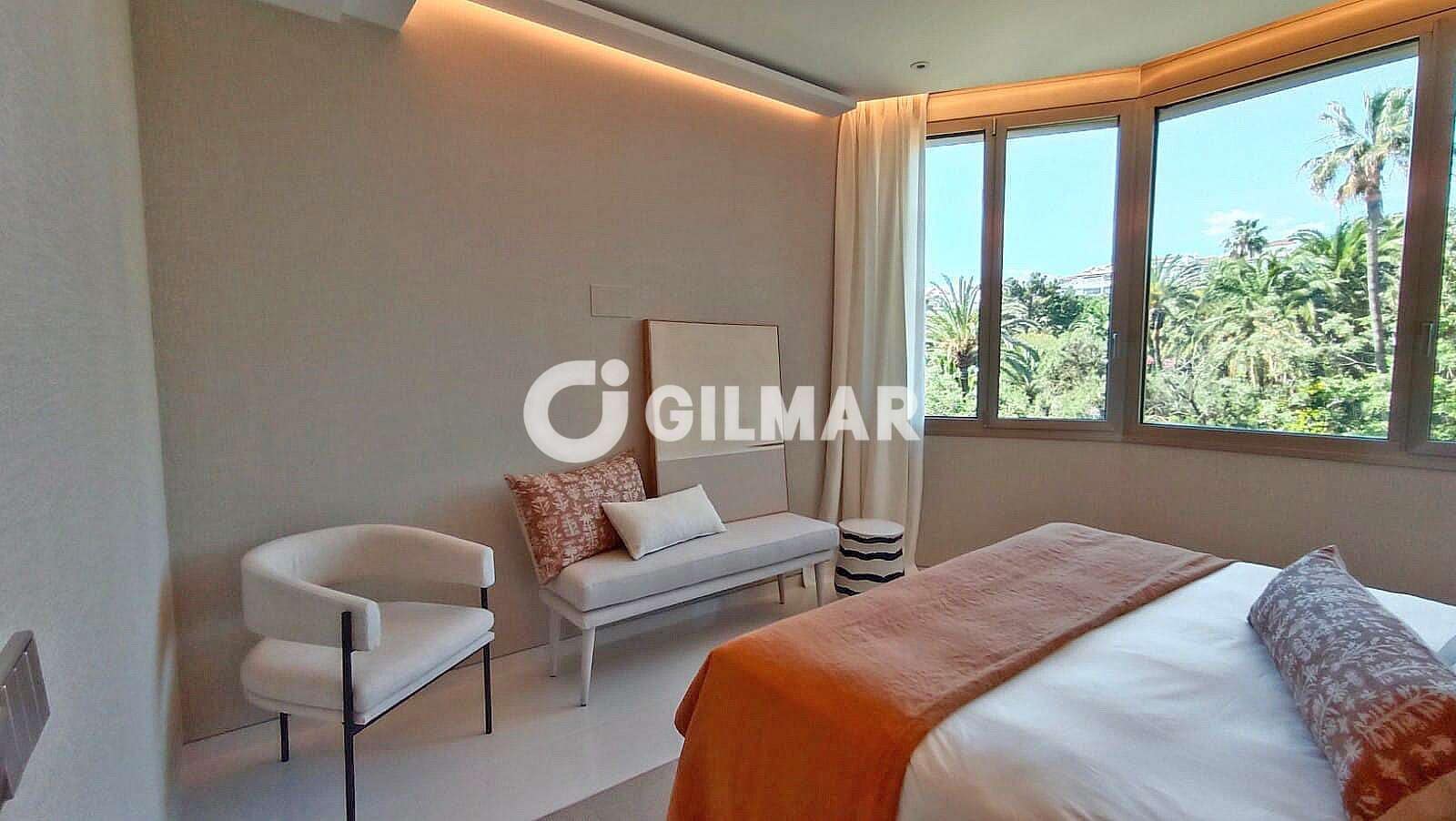 4 slaapkamer Flat te koop in Nueva Andalucia met zwembad garage - € 5.900.000 (Ref: 10039988)