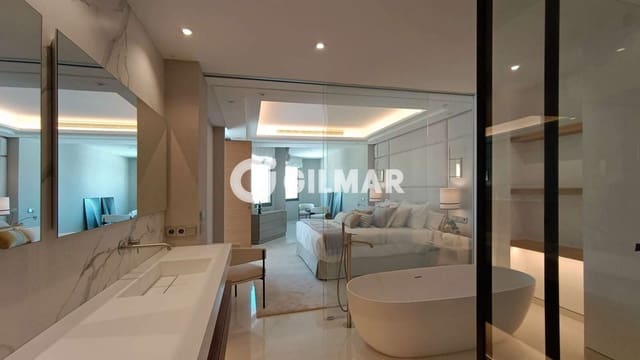 4 slaapkamer Flat te koop in Puerto Banus, Marbella met zwembad garage - € 5.900.000 (Ref: 10039988)