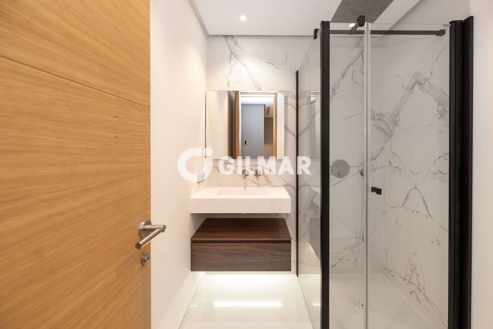 4 bedroom Flat for sale in Nueva Andalucia with pool garage - € 5,900,000 (Ref: 10039988)