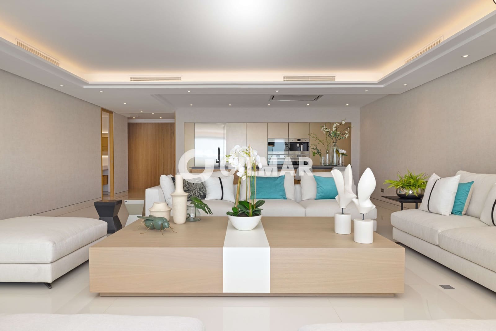 4 bedroom Flat for sale in Nueva Andalucia with pool garage - € 5,900,000 (Ref: 10039988)