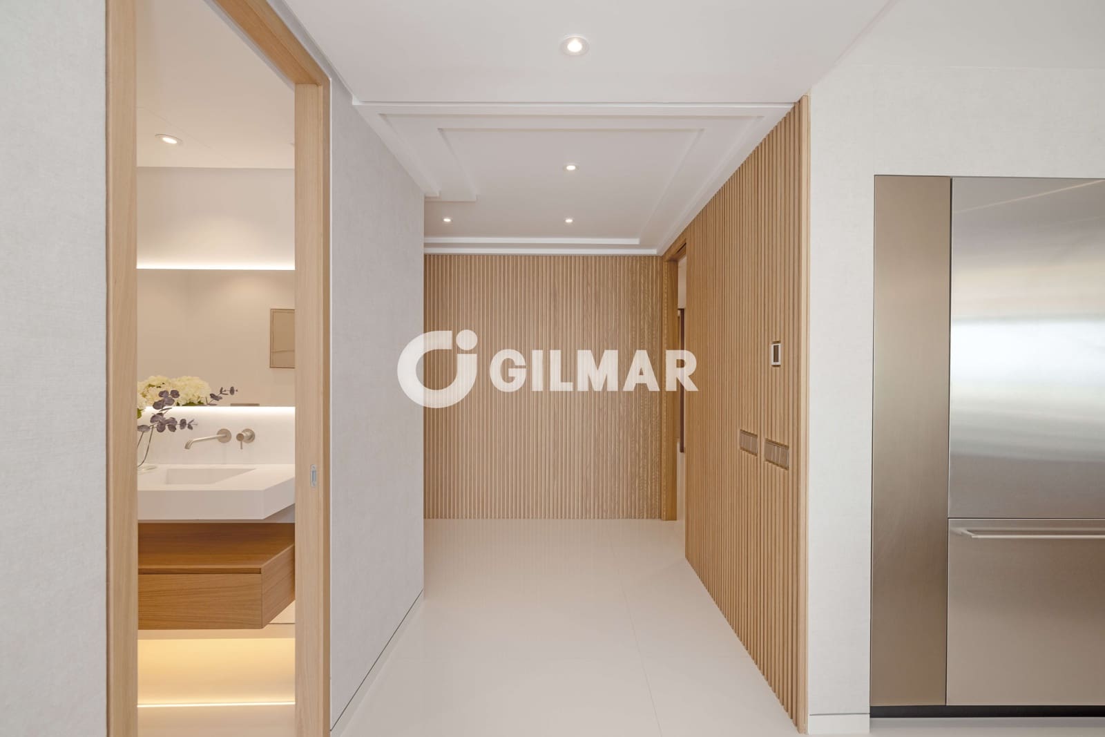 4 bedroom Flat for sale in Nueva Andalucia with pool garage - € 5,900,000 (Ref: 10039988)