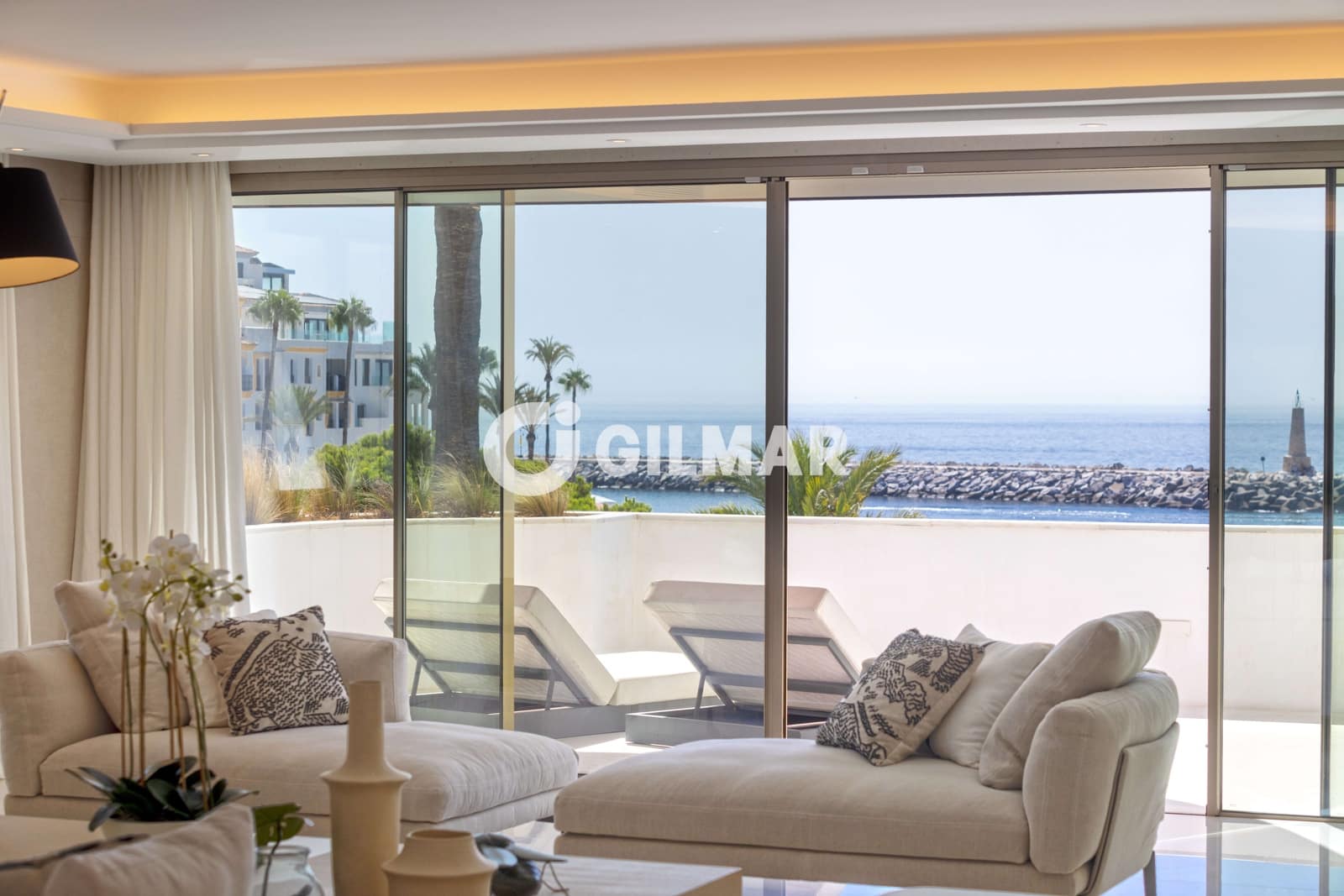 4 bedroom Flat for sale in Nueva Andalucia with pool garage - € 5,900,000 (Ref: 10039988)