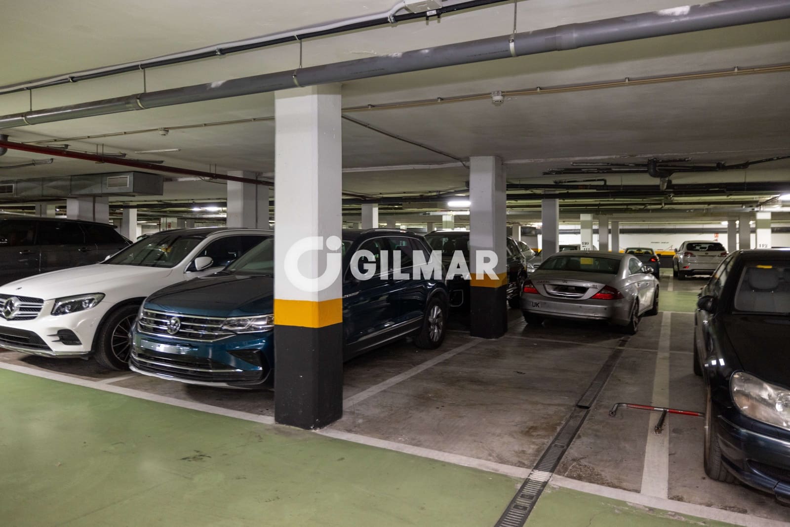 3 makuuhuone Asunto myytävänä paikassa Nueva Andalucia mukana uima-altaan 
autotalli - 925 000 € (Ref: 10039991)