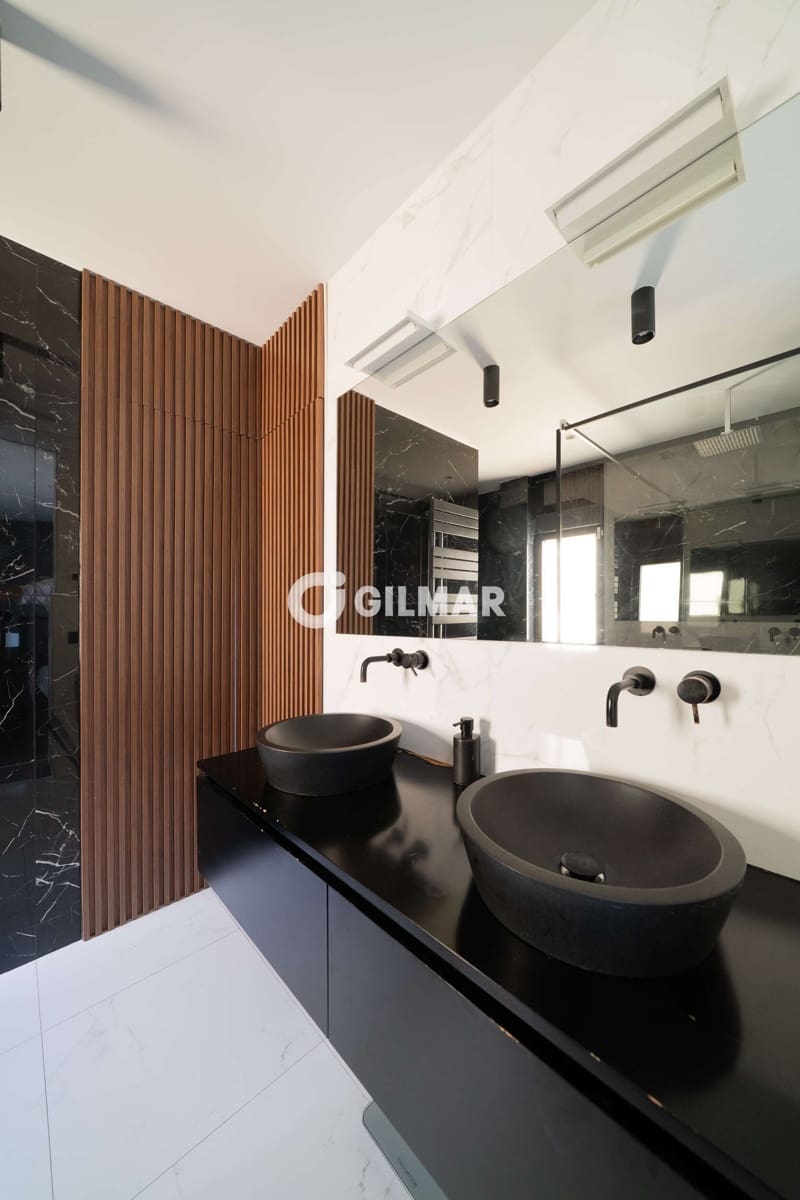 2 soveværelse Penthouse til salg i Madrid by - € 999.000 (Ref: 10041713)
