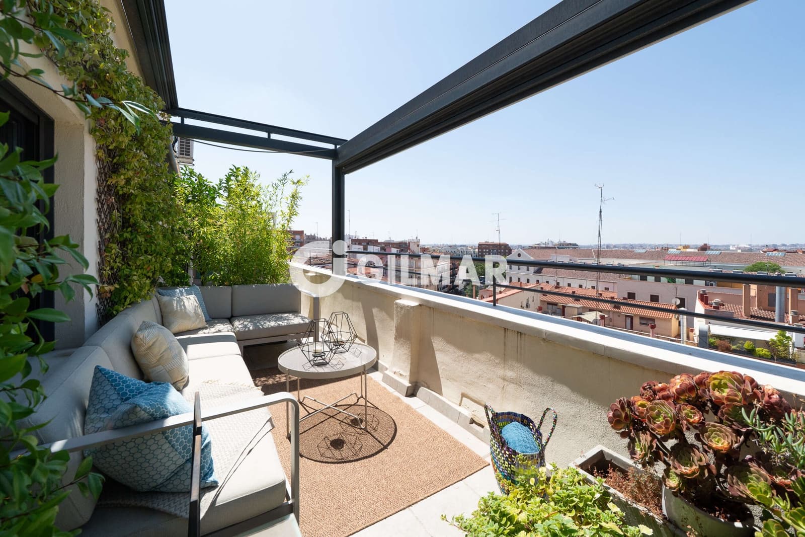 2 soveværelse Penthouse til salg i Madrid by - € 999.000 (Ref: 10041713)