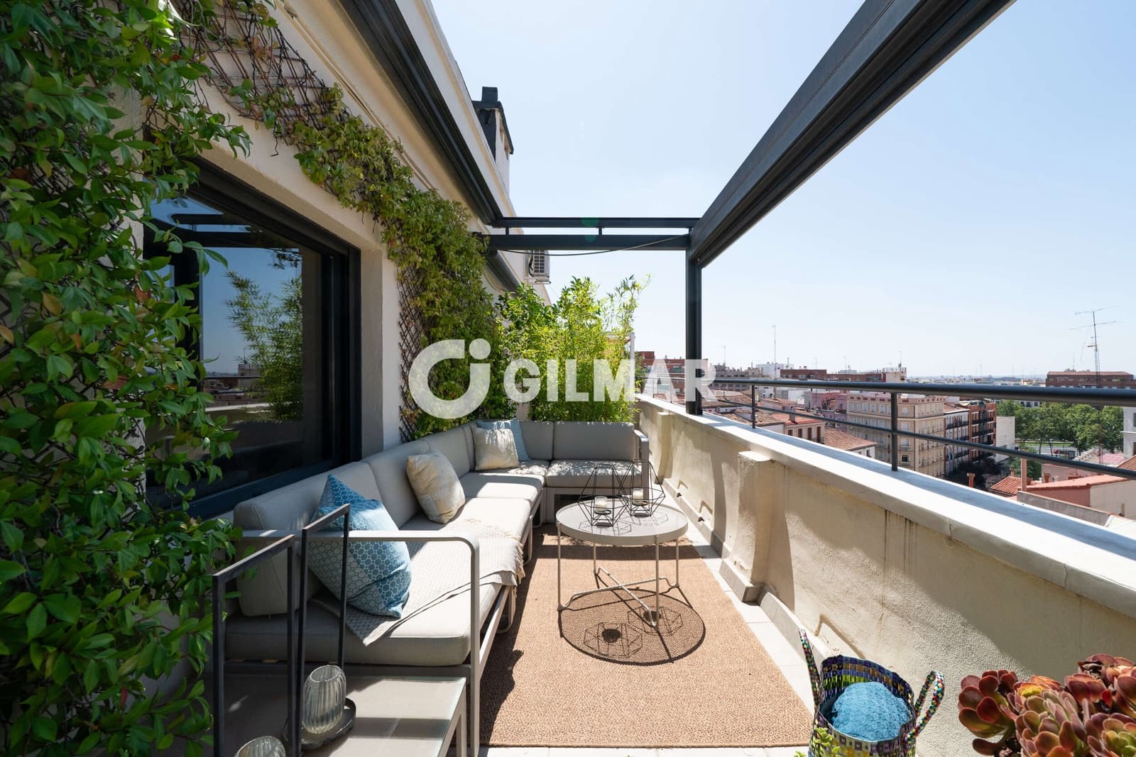2 soveværelse Penthouse til salg i Madrid by - € 999.000 (Ref: 10041713)