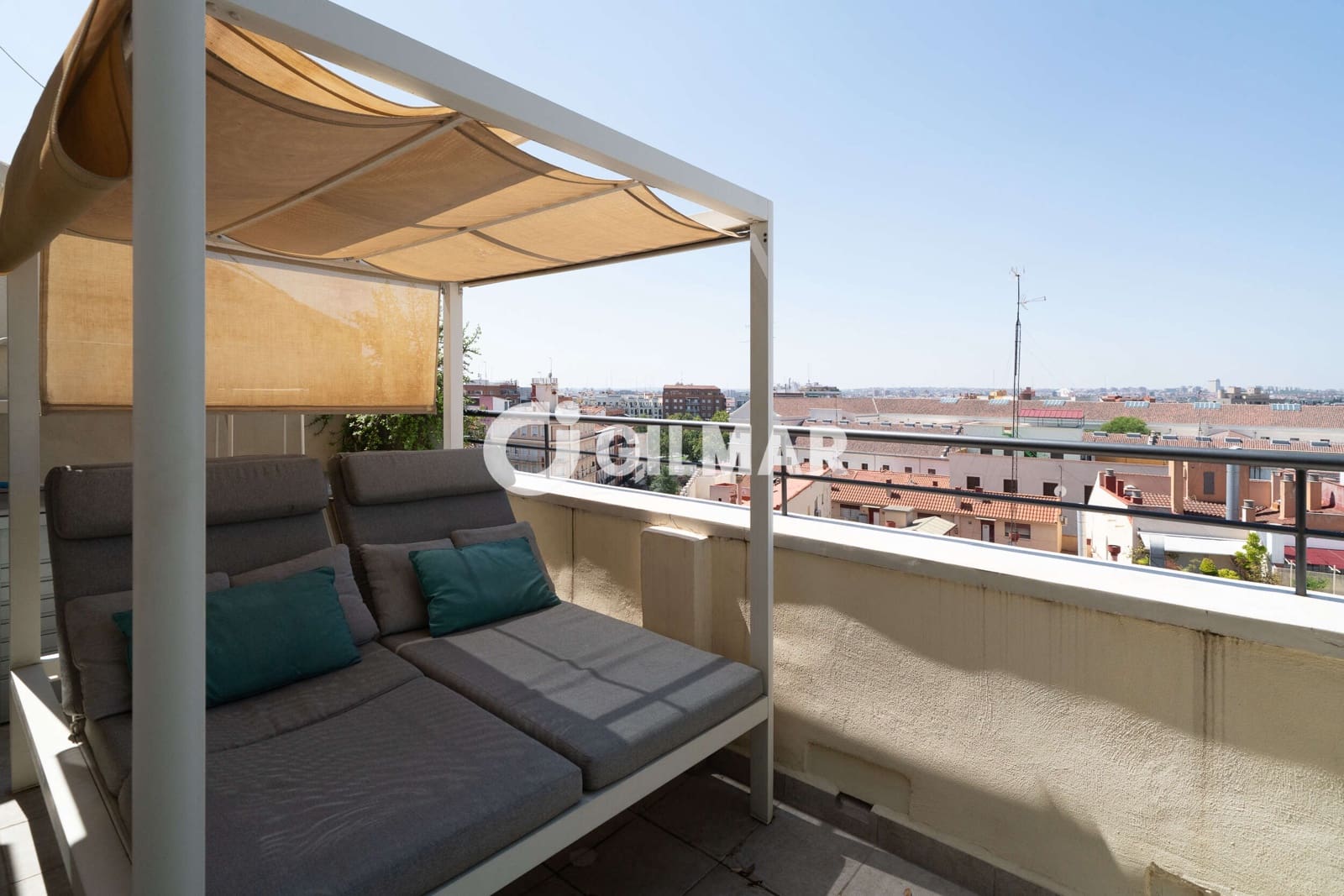 2 soveværelse Penthouse til salg i Madrid by - € 999.000 (Ref: 10041713)