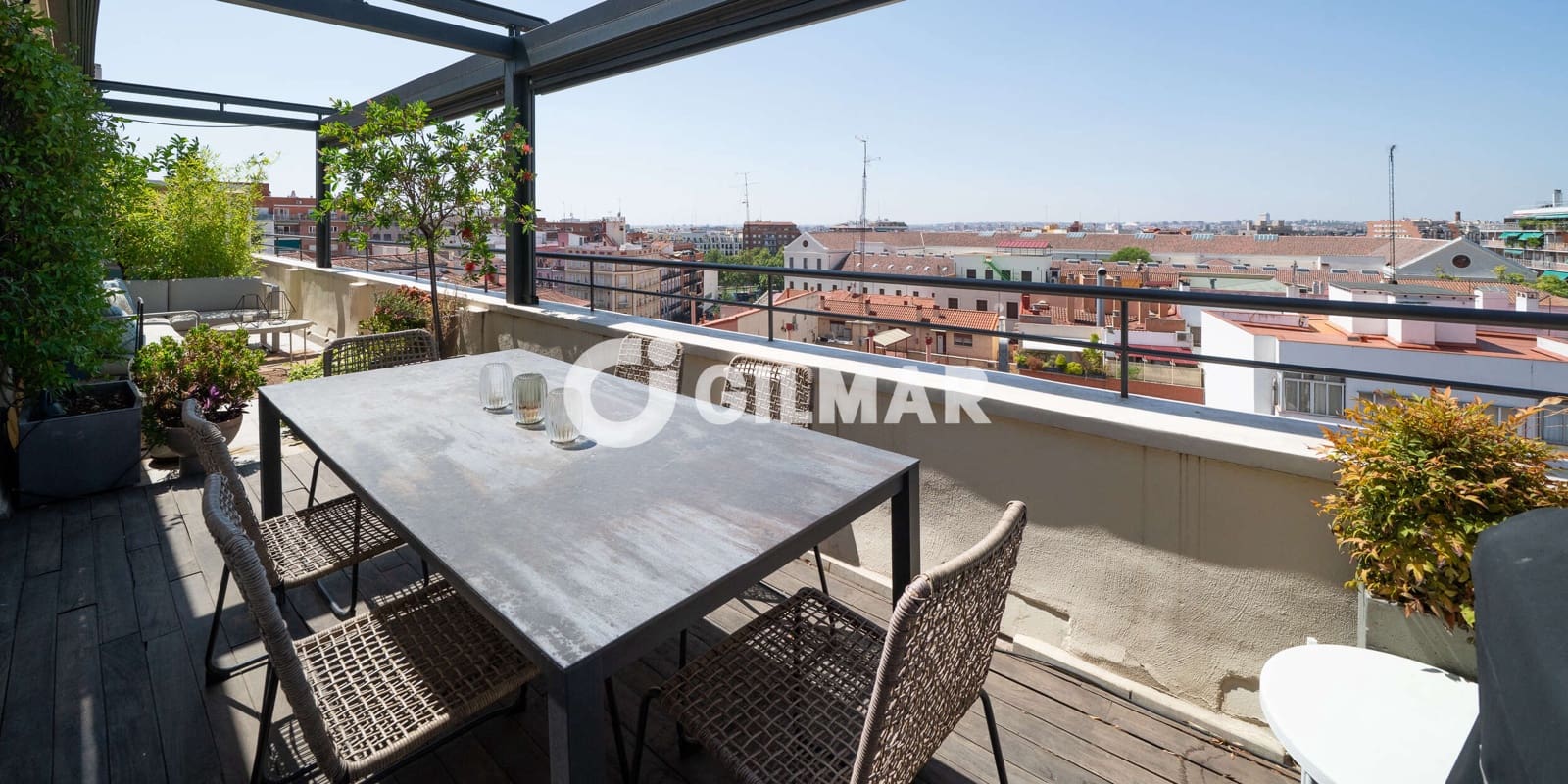 2 soveværelse Penthouse til salg i Madrid by - € 999.000 (Ref: 10041713)