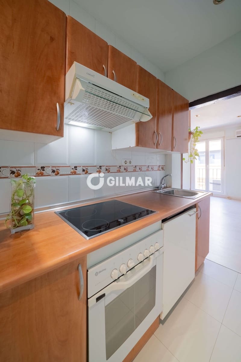 Wohnung zu verkaufen in Madrid Stadt - 265.000 € (Ref: 10041714)
