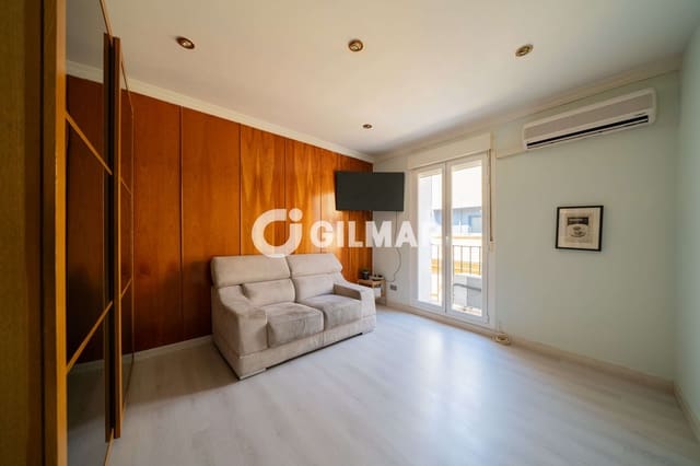 Wohnung zu verkaufen in Embajadores, Madrid Stadt - 265.000 € (Ref: 10041714)