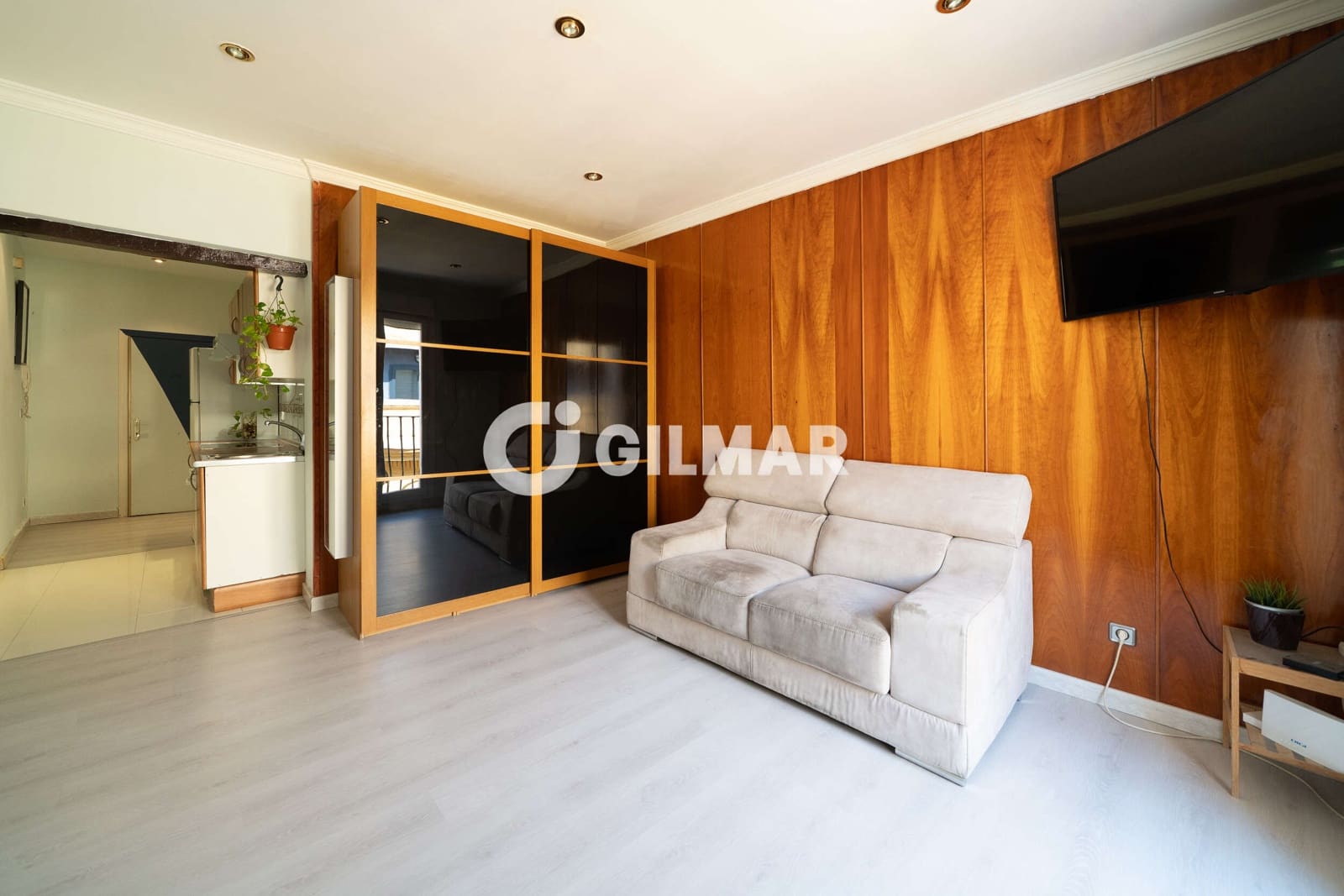 Wohnung zu verkaufen in Madrid Stadt - 265.000 € (Ref: 10041714)