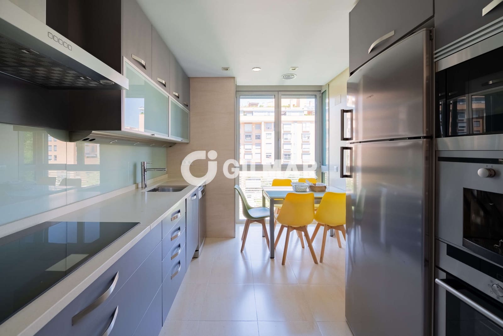 4 soveværelse Lejlighed til salg i Madrid by med swimmingpool garage - € 1.240.000 (Ref: 10041717)