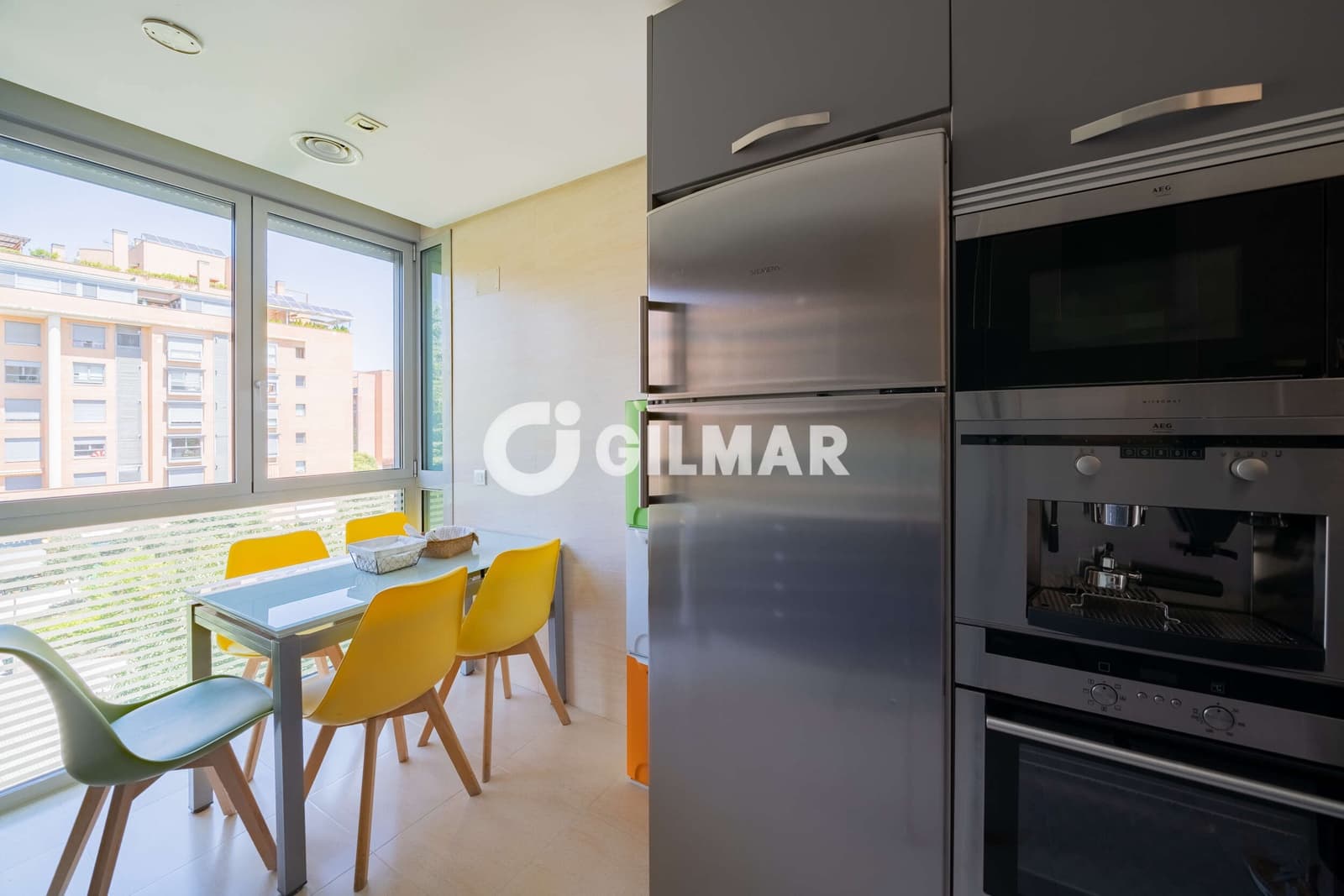 4 soveværelse Lejlighed til salg i Madrid by med swimmingpool garage - € 1.240.000 (Ref: 10041717)