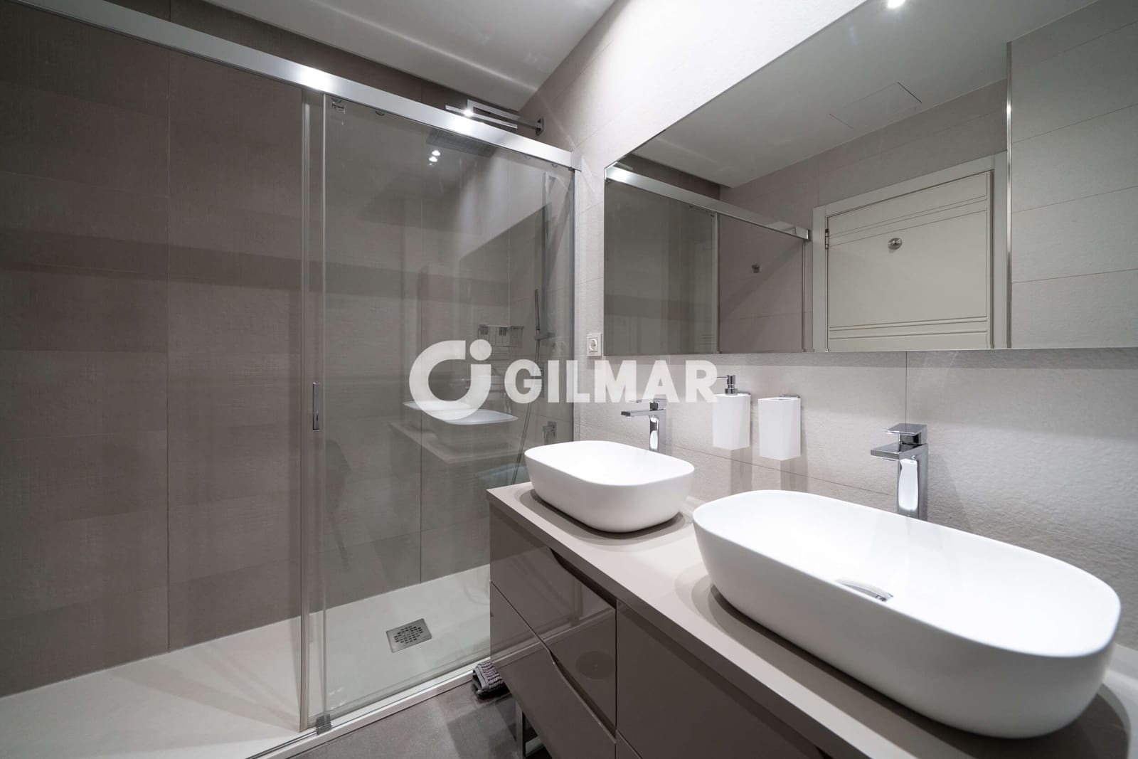 4 soveværelse Lejlighed til salg i Madrid by med swimmingpool garage - € 1.240.000 (Ref: 10041717)