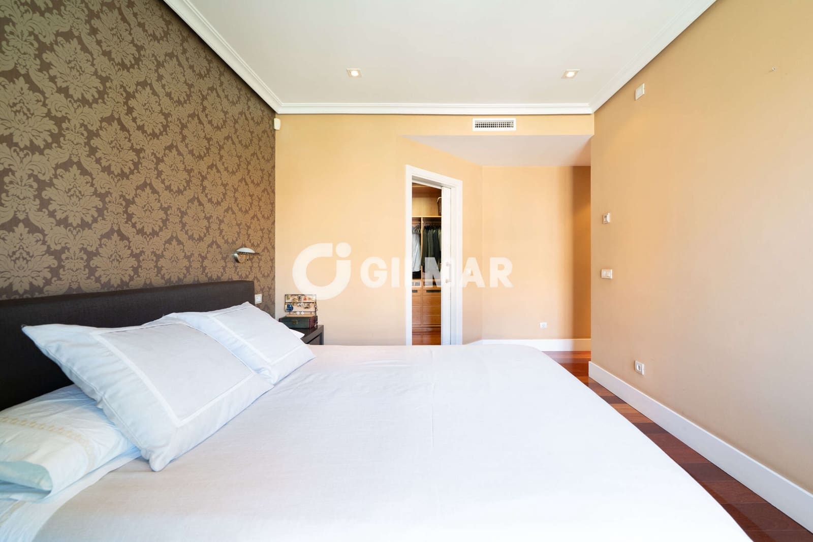 4 soveværelse Lejlighed til salg i Madrid by med swimmingpool garage - € 1.240.000 (Ref: 10041717)