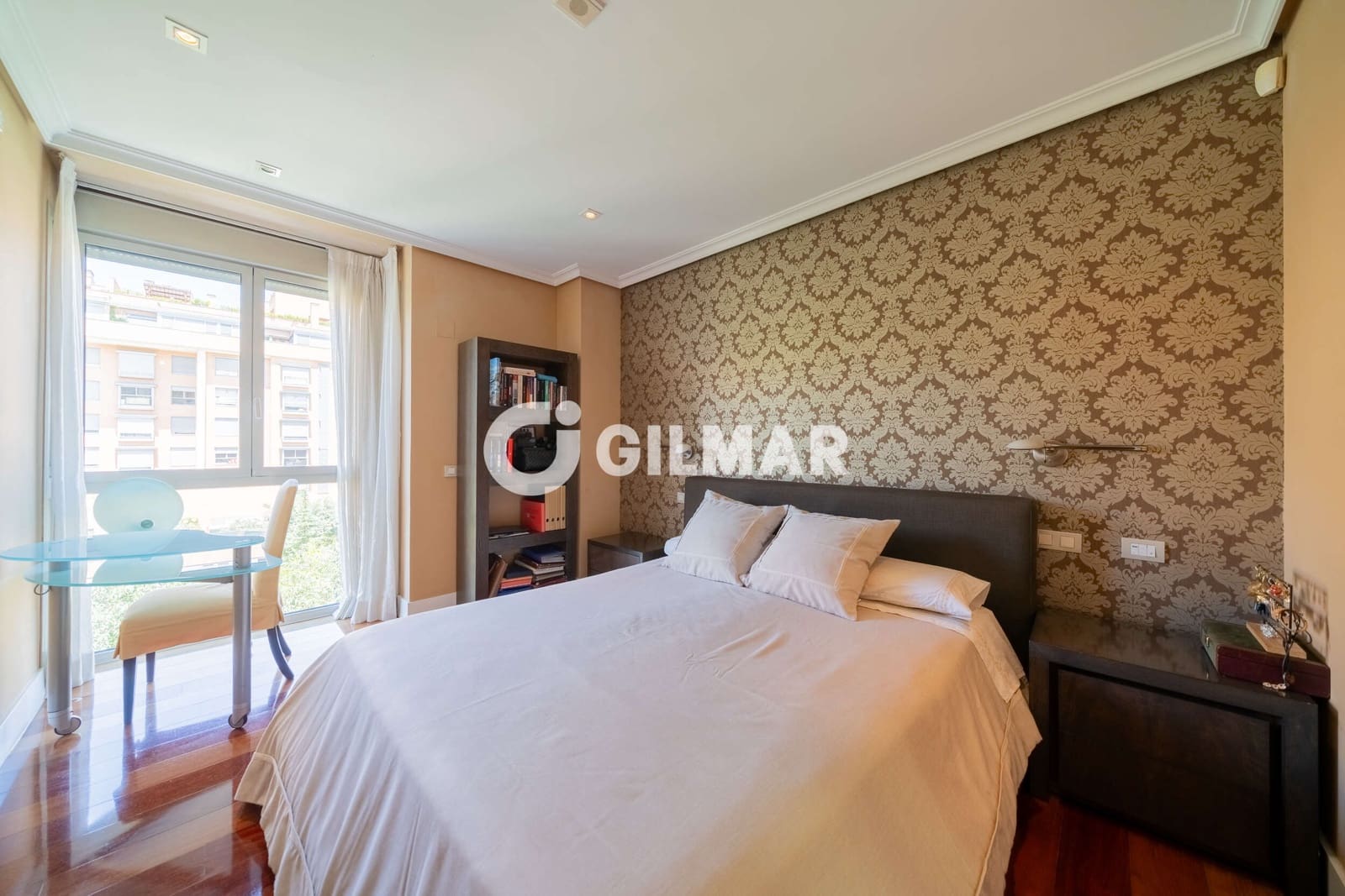 4 soveværelse Lejlighed til salg i Madrid by med swimmingpool garage - € 1.240.000 (Ref: 10041717)