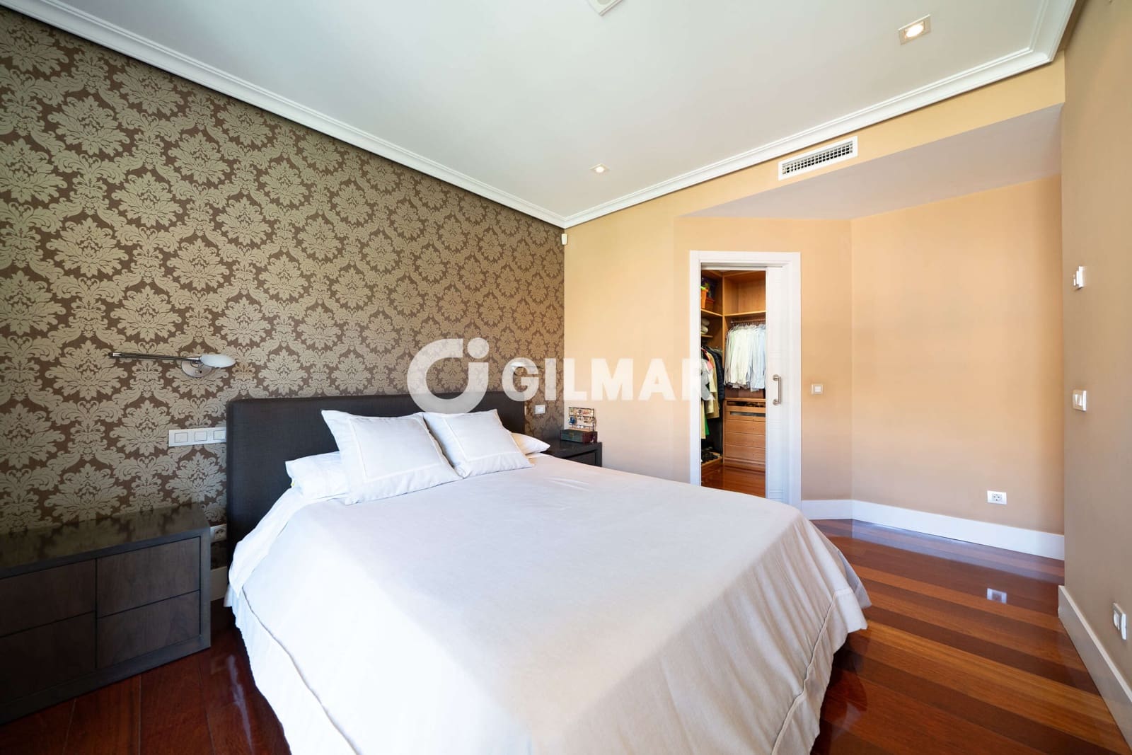 4 soveværelse Lejlighed til salg i Madrid by med swimmingpool garage - € 1.240.000 (Ref: 10041717)