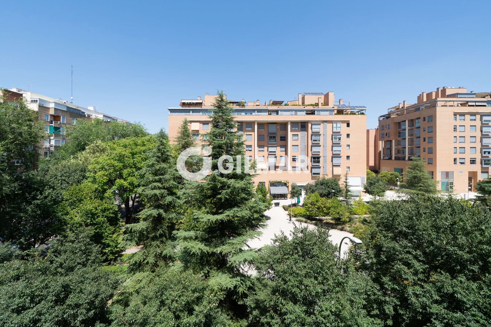 4 soveværelse Lejlighed til salg i Madrid by med swimmingpool garage - € 1.240.000 (Ref: 10041717)