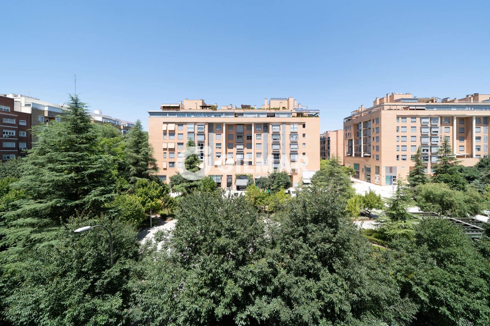 4 soveværelse Lejlighed til salg i Madrid by med swimmingpool garage - € 1.240.000 (Ref: 10041717)
