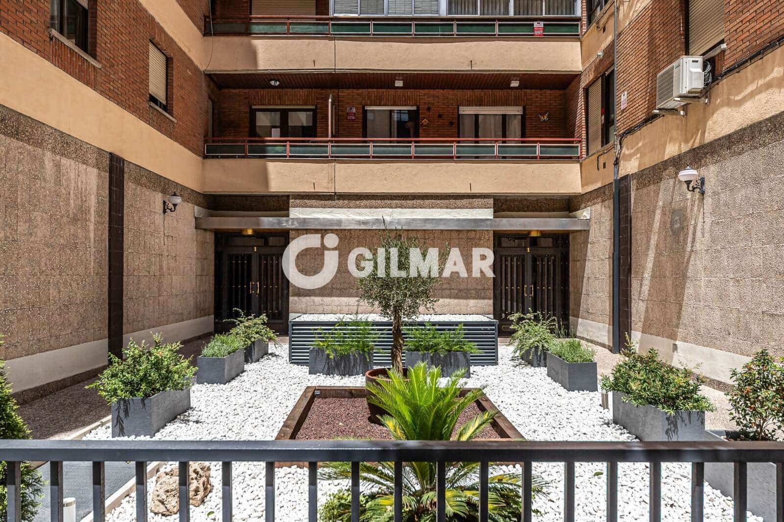 4 soveværelse Lejlighed til salg i Madrid by - € 925.000 (Ref: 10041719)