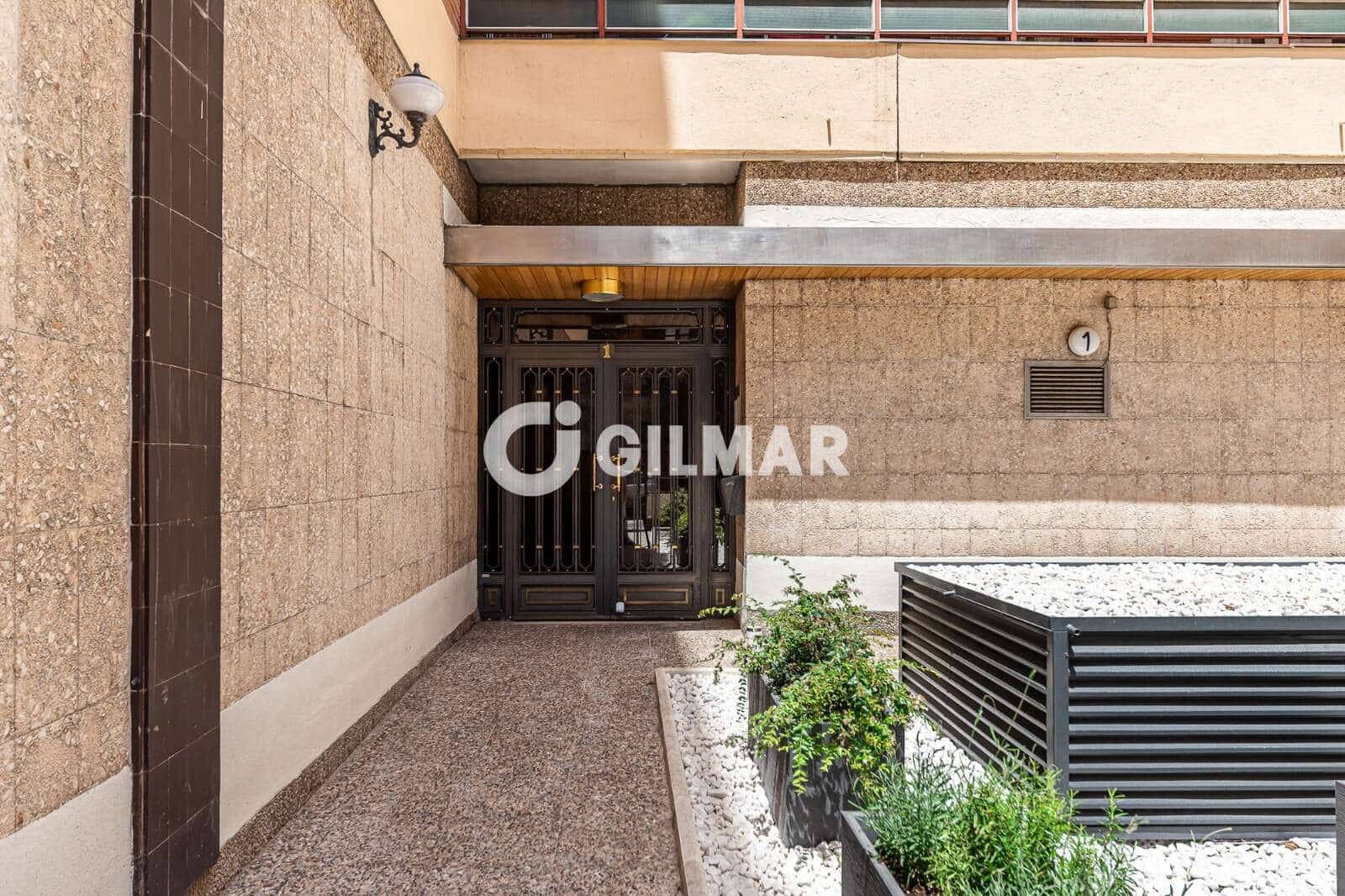 4 soveværelse Lejlighed til salg i Madrid by - € 925.000 (Ref: 10041719)